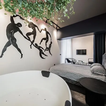 Butas Su Jacuzzi Kauno Miesto Centre Apartment *