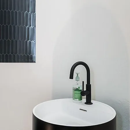 Butas Su Jacuzzi Kauno Miesto Centre *