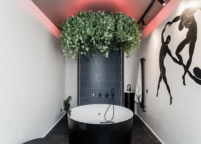 Butas Su Jacuzzi Kauno Miesto Centre *